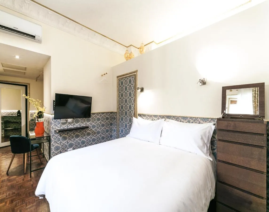 Riviere Private Rooms Alla Scala Milan Italy