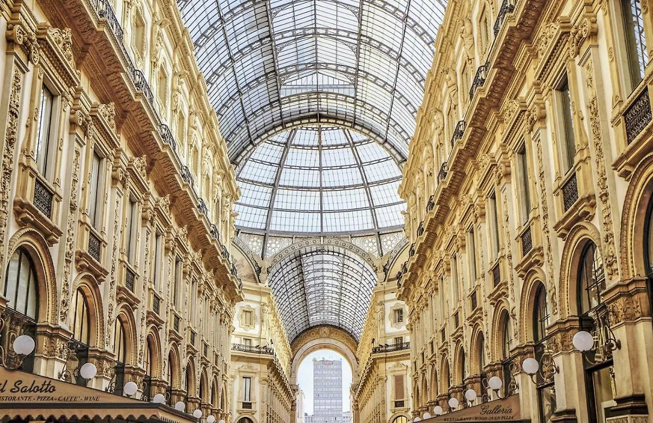 Riviere Private Rooms Alla Scala Milan 3*,