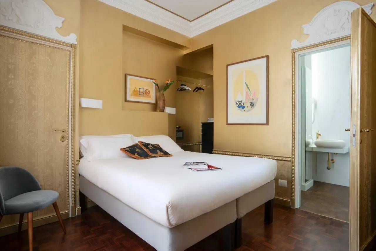 Riviere Private Rooms Alla Scala Milan 3*,